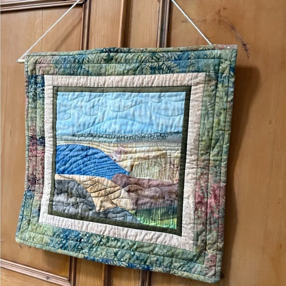 Scenic Quilted 2007 rocky beach and bird Wall Hanging - Multicolor